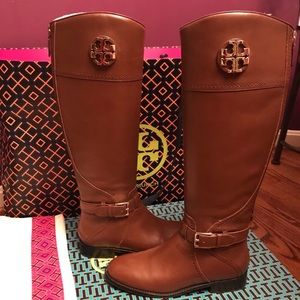Tory Burch riding boots amazing condition!